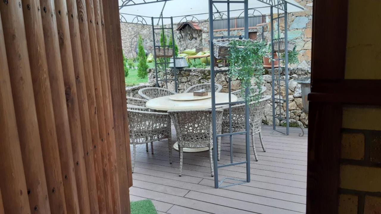 Alpine Castle Hotel Dilijan Ngoại thất bức ảnh