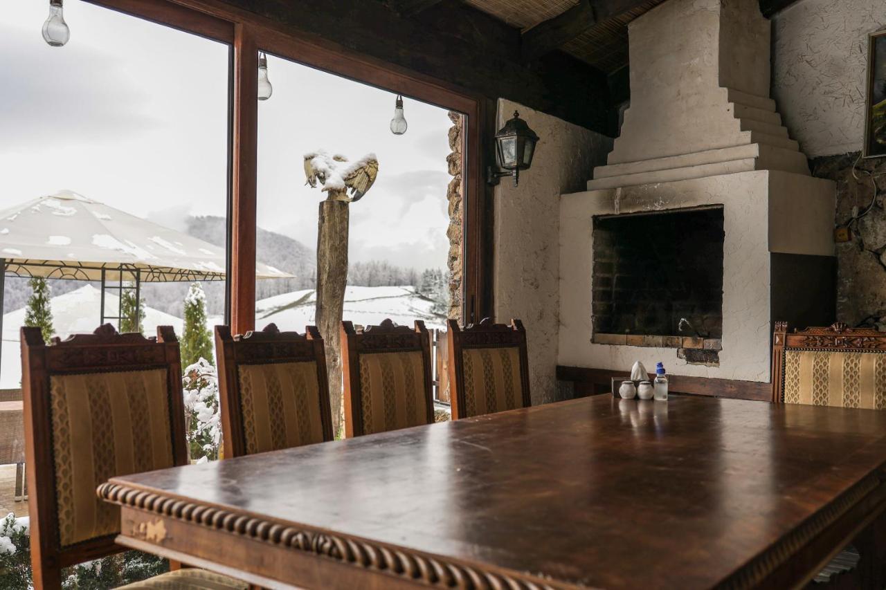 Alpine Castle Hotel Dilijan Ngoại thất bức ảnh