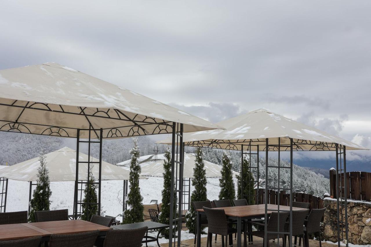 Alpine Castle Hotel Dilijan Ngoại thất bức ảnh