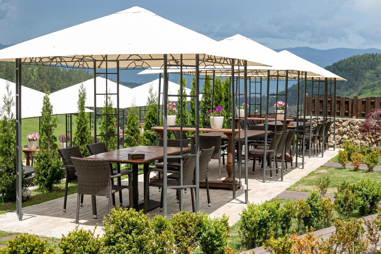 Alpine Castle Hotel Dilijan Ngoại thất bức ảnh