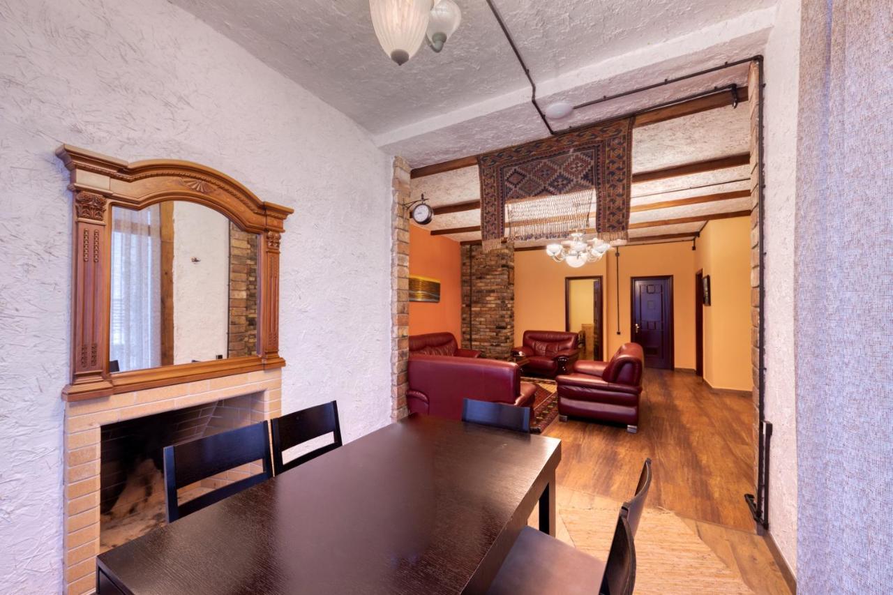 Alpine Castle Hotel Dilijan Ngoại thất bức ảnh