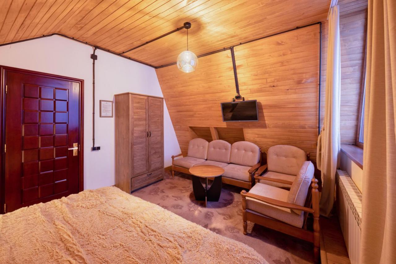 Alpine Castle Hotel Dilijan Ngoại thất bức ảnh