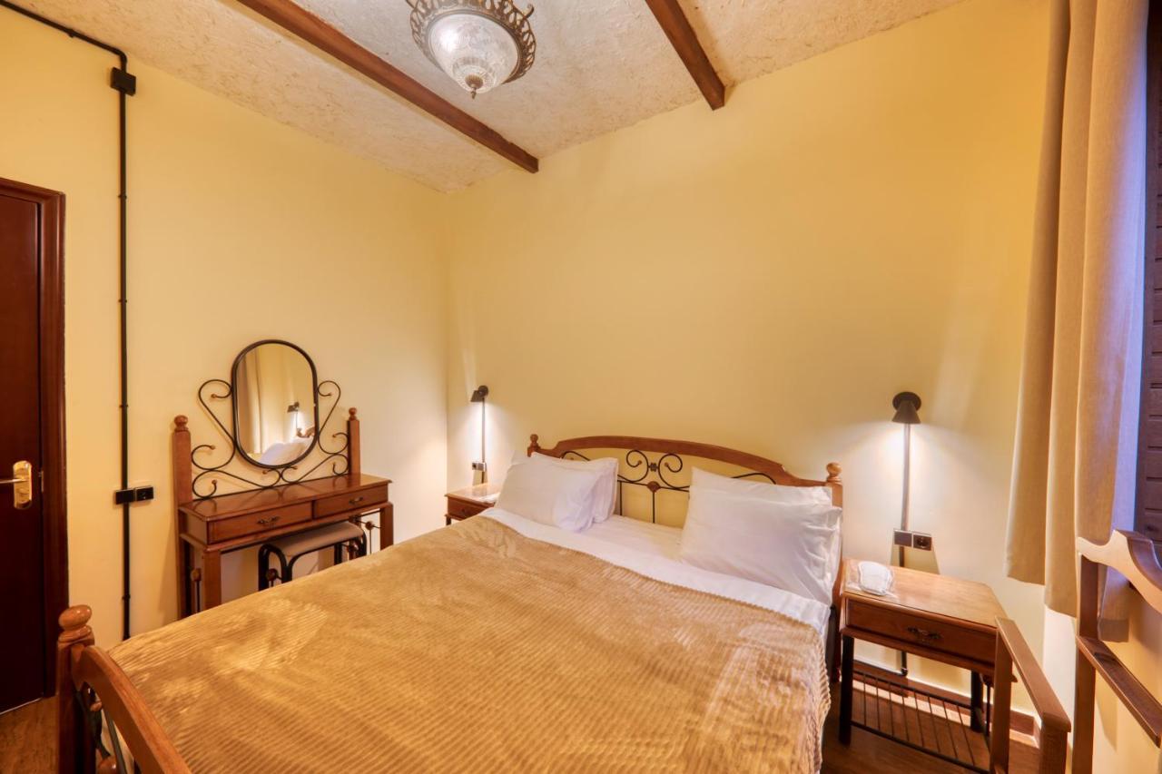 Alpine Castle Hotel Dilijan Ngoại thất bức ảnh