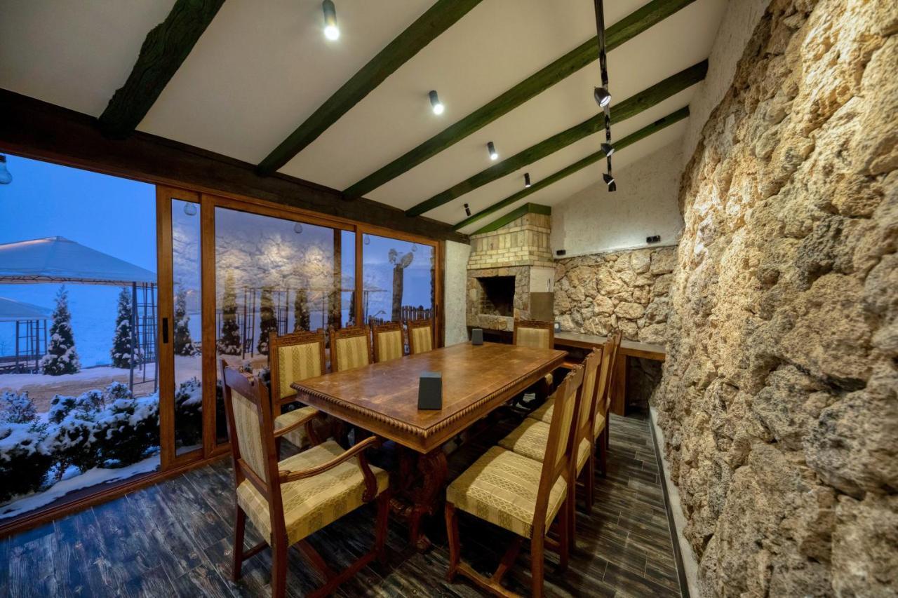 Alpine Castle Hotel Dilijan Ngoại thất bức ảnh