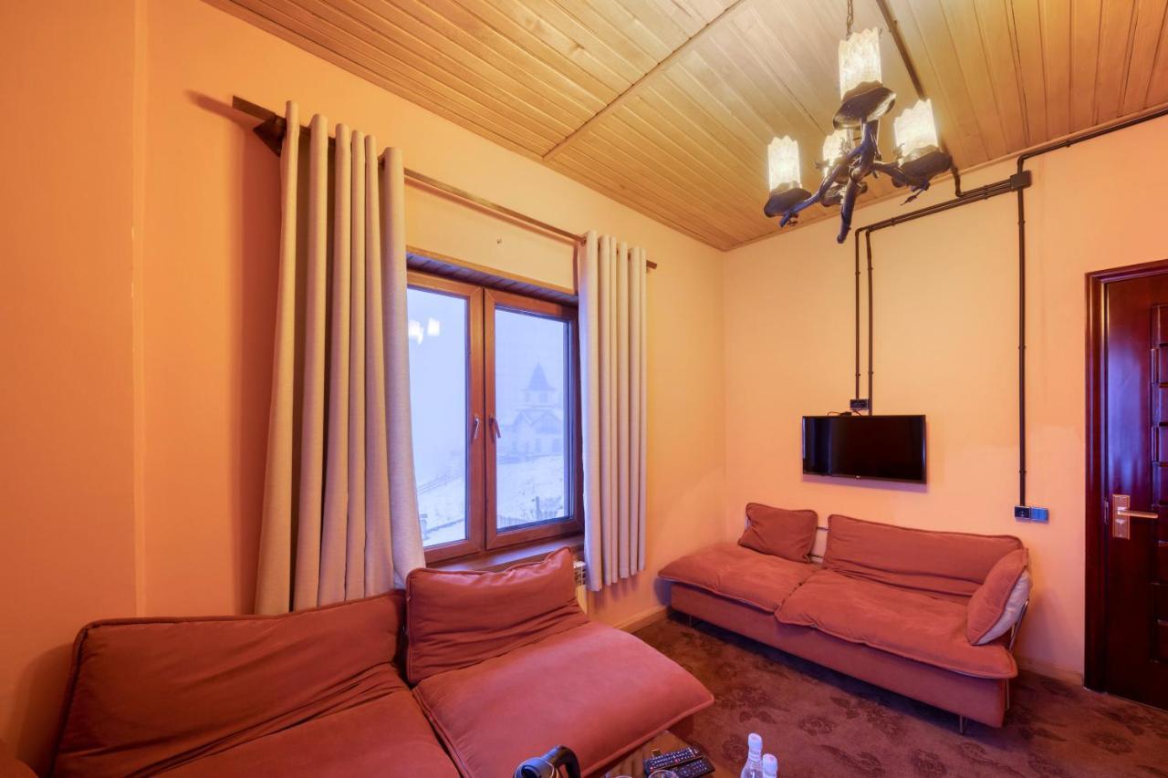 Alpine Castle Hotel Dilijan Ngoại thất bức ảnh