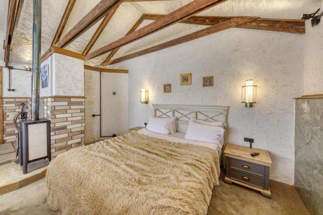 Alpine Castle Hotel Dilijan Ngoại thất bức ảnh
