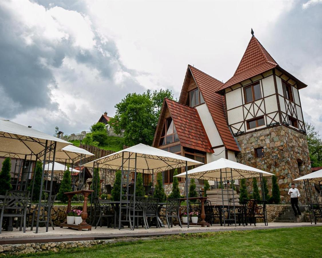 Alpine Castle Hotel Dilijan Ngoại thất bức ảnh